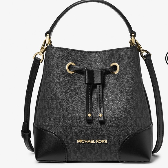 Michael Kors Mercer Small Logo Bucket Bag - Picture 1 of 7